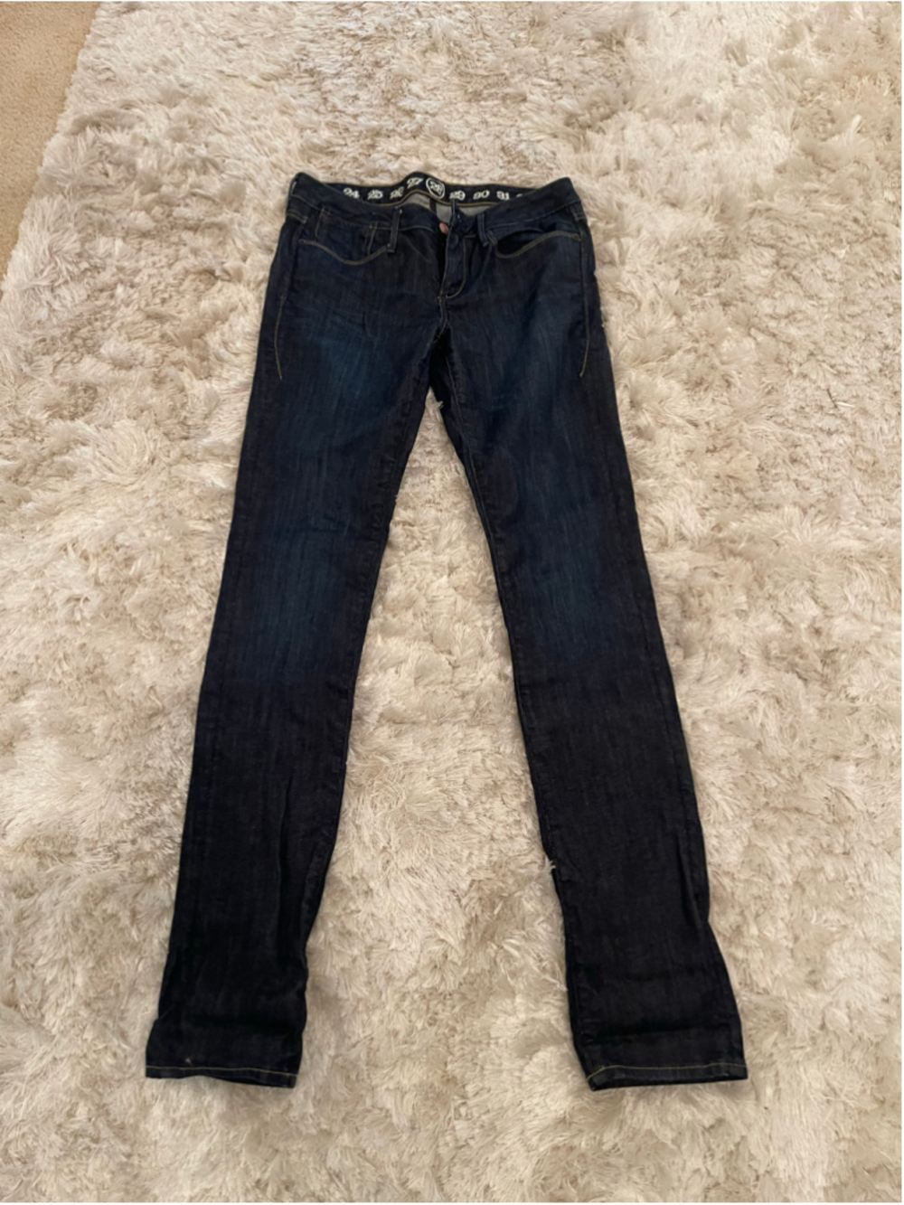 Womens Earnest Sewn Straight Leg Jeans, Size 28x34 Dark Blue